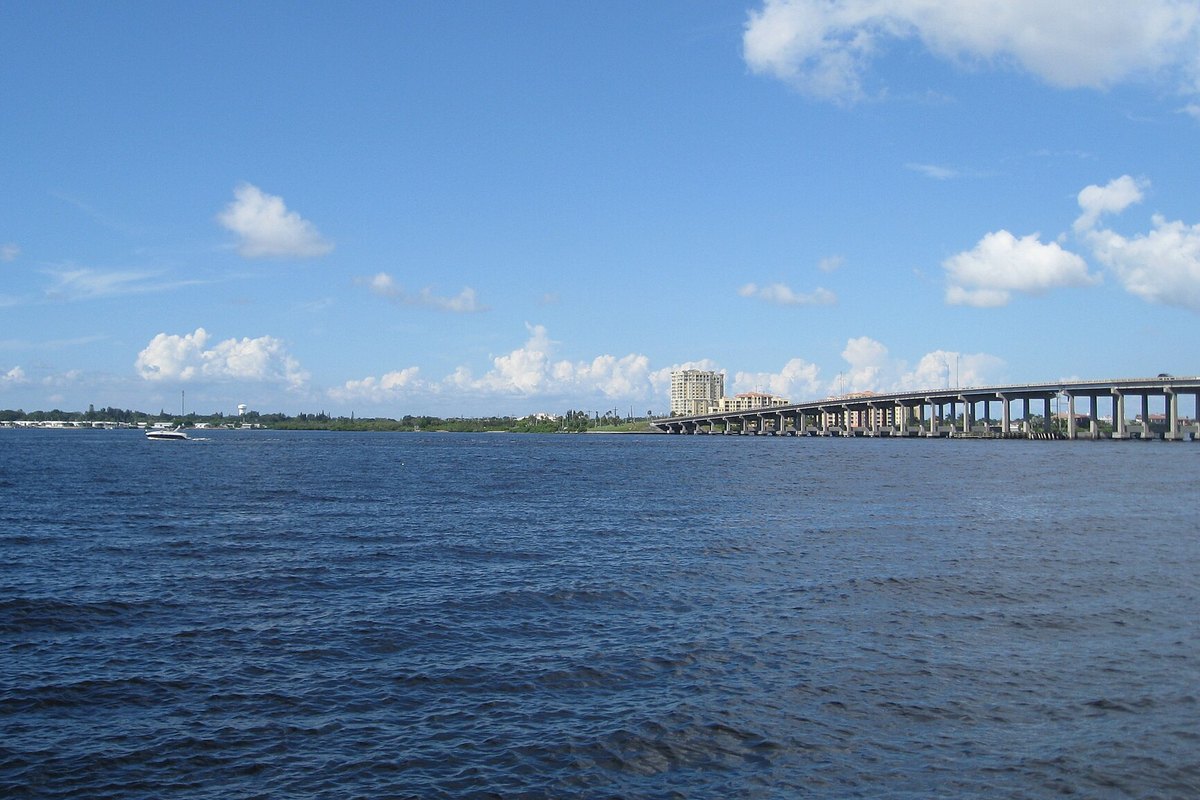 DeSoto Bridge over the Manatee River in Bradenton